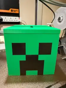 Minecraft creeper vault