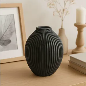 Vase “Liora” – Timeless Elegance & Fine Details