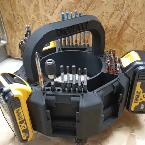 handle case 8 dewalt battery holder / accessories
