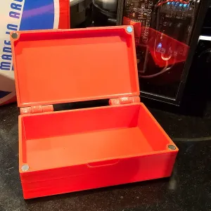 Another box with magnetic closure