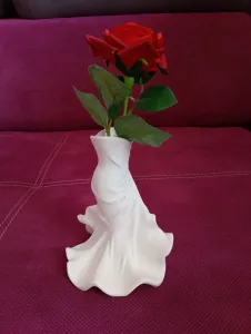 🌹✨👗 Elegant Draped Dress Vase 🌹✨👗