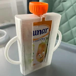 Snack holder for children