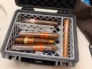 Apache 1800 HF Case Humidor