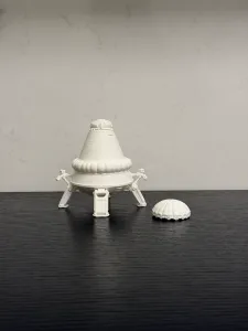 太空逃生舱 带降落伞包