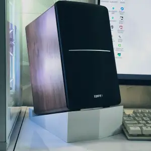 Speaker Stand