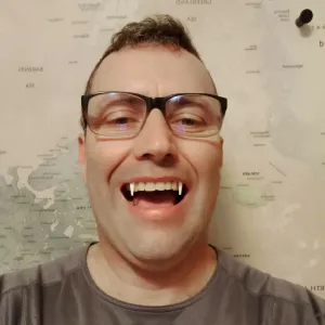 Vampire teeth