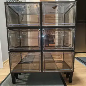 Modular Base Frame for Transparent Shoe Boxes