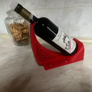 Wine bottle holder