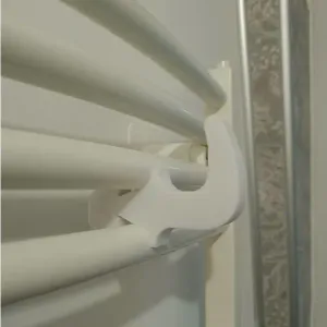Bathroom heater hanger