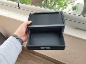 MONITOR RISER
