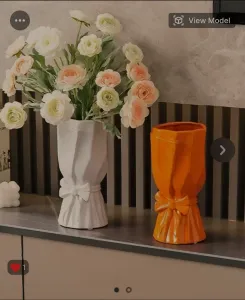 Bow Vase Tie 2