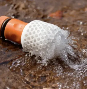 Plant water diffuser