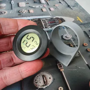 small hygrometer thermometers to monitor the humidity Stand