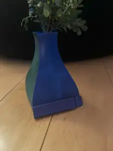 Planter/Vase Safe With "Key"