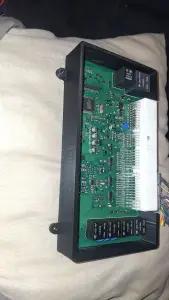 holden commodore vz bcm (body control module) case