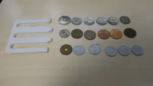 Coin holder for wallet coin compartment (thickness: 6.2 mm)