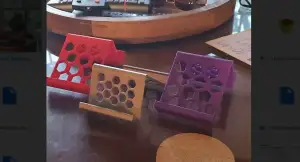 ASize's 2-way Phone Stand