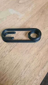 Simple flexible keychain