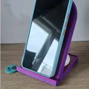 Simple phone stand
