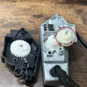 Rear view camera movement mechanism for Volkswagen Passat B