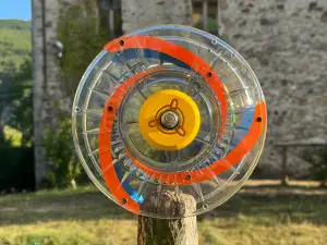 Spool Wind Spinner: Another Way to Recycle a Filament Spool