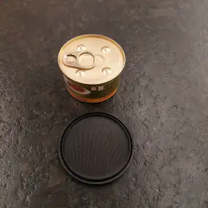 Cat food can lid