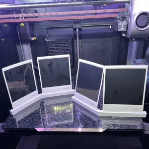 Minimalist Polaroid Type-i dual picture holder