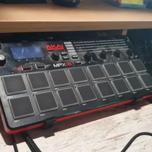 AKAI MPX16 Tilting stand