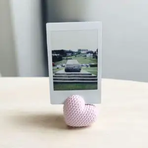 Knitted Heart photo stand