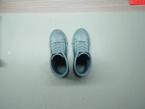 好事成双 笔筒鞋