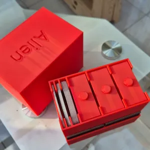 Alien gameboard organizer