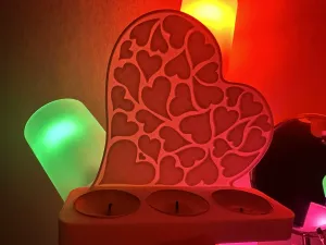 Three tea lights holder with hearts