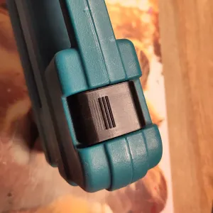 Clip fits on Makita screw/bitholder case D-47226 and more?