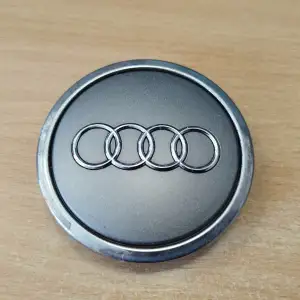 Audi könnyűfém keréktárcsa középső része