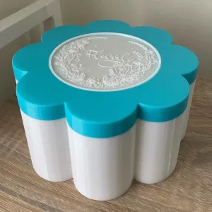 Flower shaped box