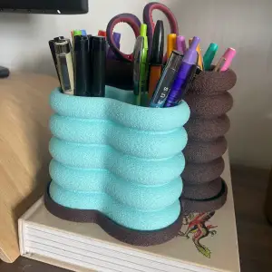 Double pen holder
