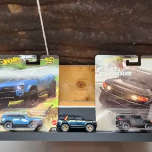 Wall hanger for Micromachines/hotwheels