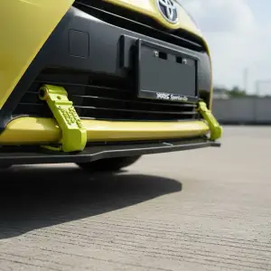 Bumper lip screw reinforcement