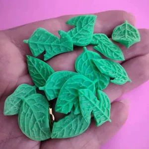 Detailed Tiny Sprinkle Woodland Fairy Leaves Set of 24