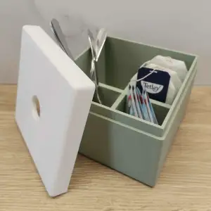 Box/organizer with lid