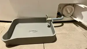 Laundry Washing Machine Drain Pan Tray with handy Hose Clip