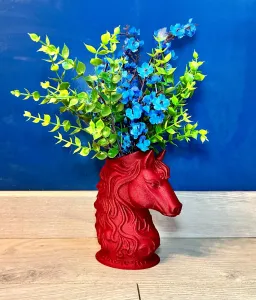 vase horse