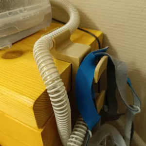 CPAP: support de tuyau, et masque