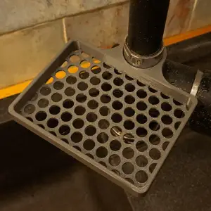 Sponge tray for faucet