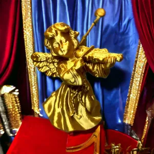 Angel with a violin