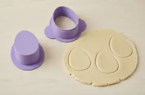 9-in-1 Egg Cookie Cutter and Cake Pop Mold Set