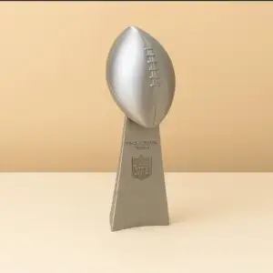 superbowl trophy seahawks vs patriots with score and date