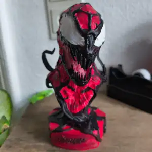 Carnage Bust