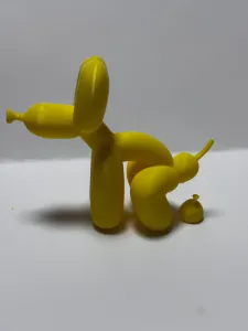 Pooping ballon dog