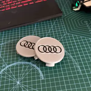 center cap with Audi logo for alloy wheels